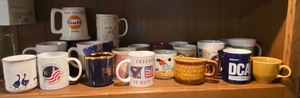 lot 271 image: Lot of coffee mugs