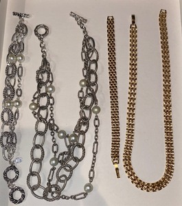 lot 284 image: Silvergold toned necklacebracelet set