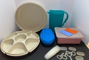 lot 287 image: Tupperware, veggie tray, pitcher, popsicle maker some lids damaged.