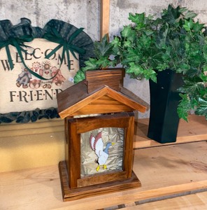 lot 293 image: Miscellaneous decor, duck votive