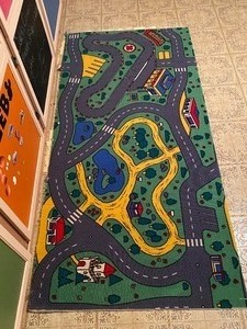 lot 320 image: Kids car rug map