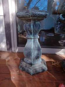 lot 206 image: Concrete plant stand