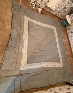 lot 354 image: King size comforter, shams, curtains