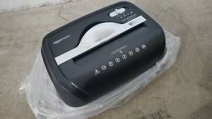 lot 17206 image: Amazon Basics 12 Sheet Shredder Top (Container Not Included)