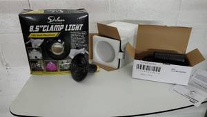lot 17317 image: Lot of Terrarium Supplies - 8.5 Clamp Light, Red Bulb, & IPower Heat Mat Thermostat Control