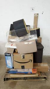 lot 17367 image: Pallet of Miscellaneous Items