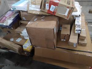 lot 4697 image: Miscellaneous Pallet Bed Rails, mirror, Miscellaneousboxes(Sold As Is)