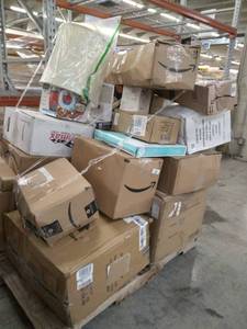 lot 4708 image: Miscellaneous Pallet bar stool, rice cooker, Miscellaneous boxes(Sold As Is)