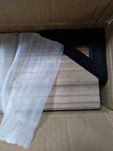 lot 63283 image: WALL MOUNTED FLOATING SHELVES set of 2