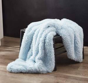 lot 7440 image: Luxury Plush Fuzzy Throw - Blue