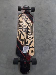 lot 2961 image: Skateboard