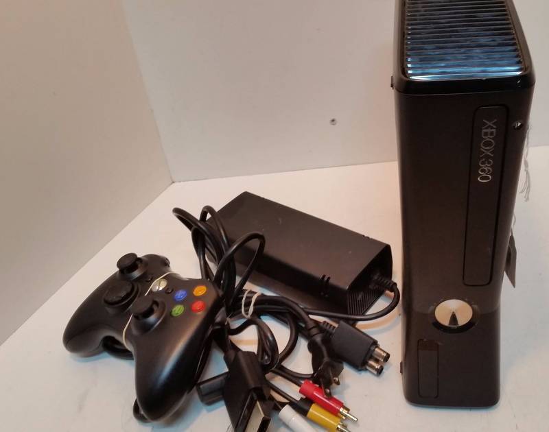 lot 4048 image: Xbox 360