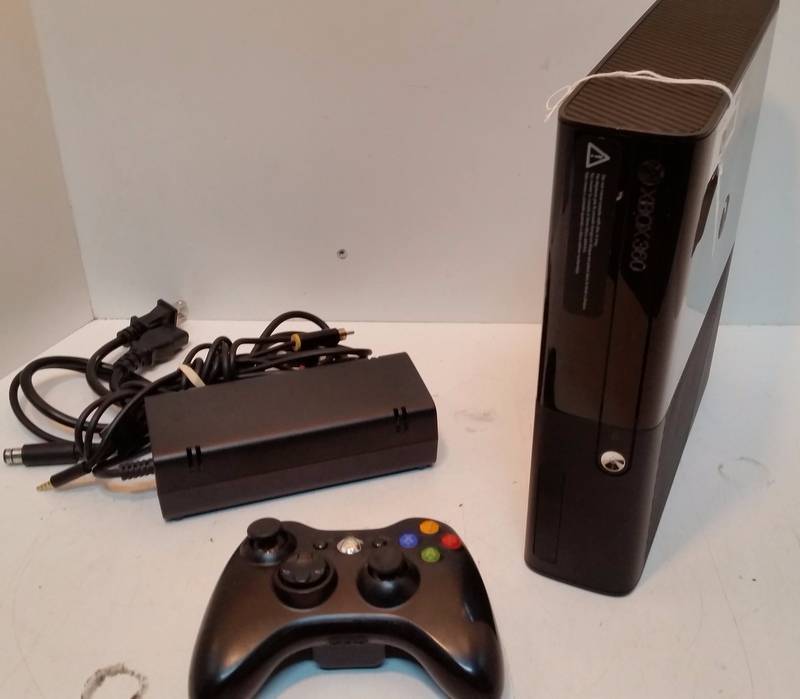 lot 4049 image: Xbox 360