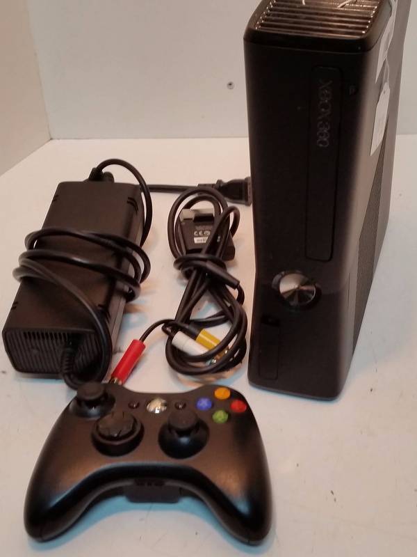lot 4051 image: Xbox 360
