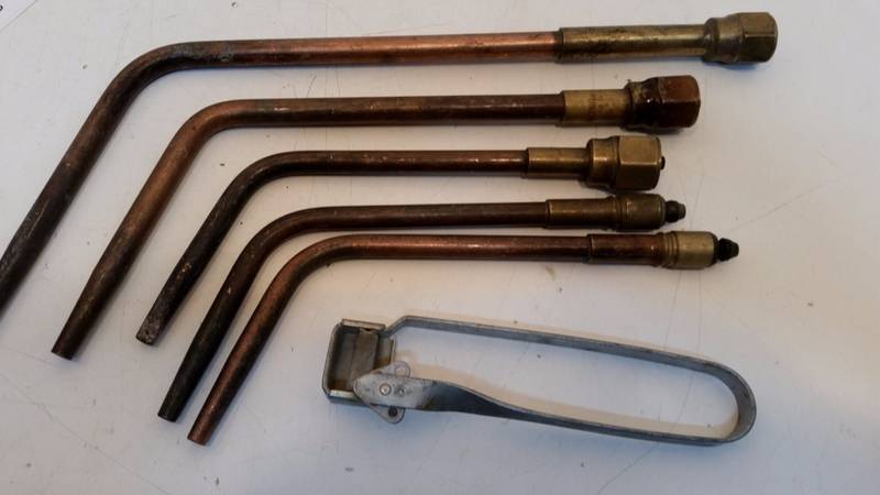 lot 1061 image: Cutting Torch Nozzles
