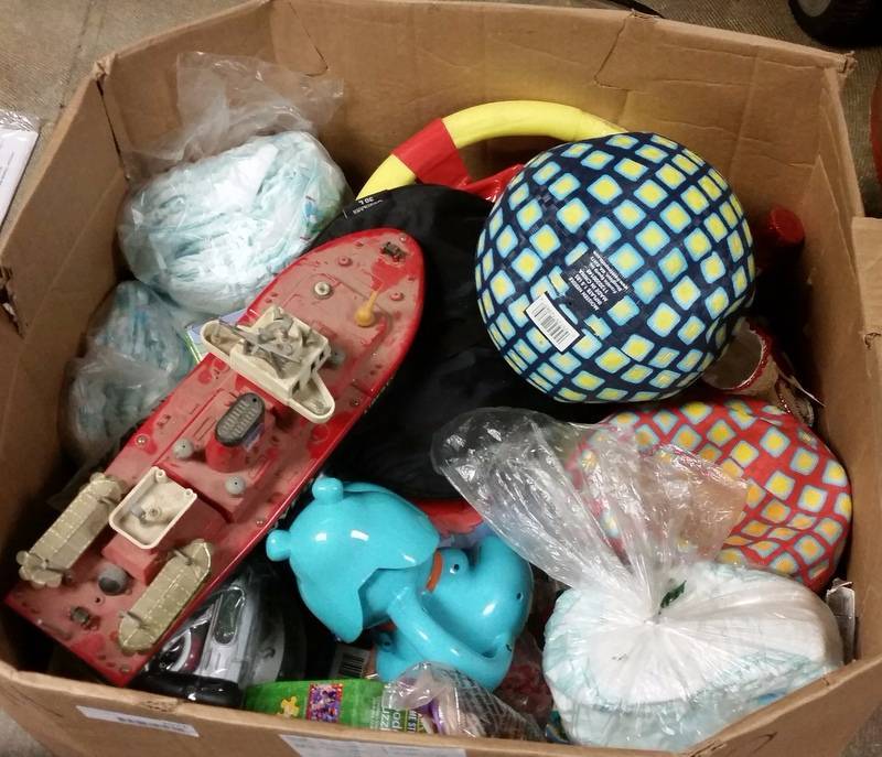 lot 1071 image: Box of Miscellaneous Kids stuff