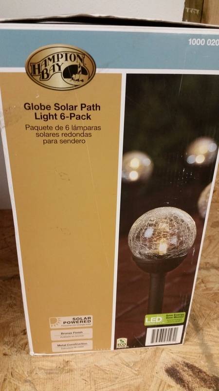 lot 1074 image: Globe Solar Path Lights