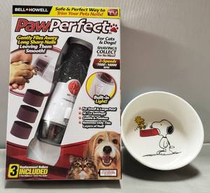 lot 166 image: PawPerfect Pet Nail Trimmer & Snoopy Food Bowl