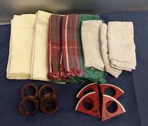 lot 188 image: Cloth Napkins, Napkins Rings