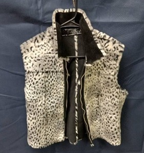 lot 204 image: Assorted Womens Clothing