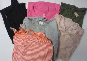 lot 312 image: Womens 3X Tank Tops, Tshirts and Long Sleeve Sweater