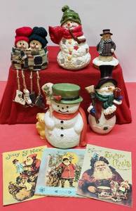 lot 20 image: Seasonal Decor WMini Santa Story Books