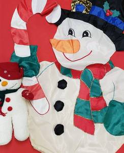 lot 23 image: 100% Nylon Snowman Banner, (38X 21) & Musical Snowman, (15)