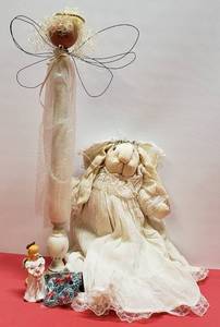 lot 25 image: Holiday Decor #4, Angel 20 & Bunny 16