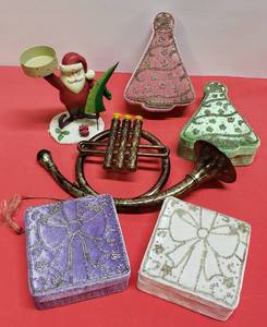 lot 29 image: Holiday Decor #6
