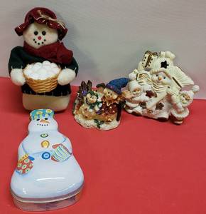 lot 35 image: Holiday Dcor # 9
