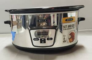 lot 76 image: Bella- Set And Go Crock Pot