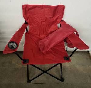 lot 78 image: Red, Portable, Folding Chair WCarrying Bag