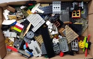 lot 103 image: Lego Lot #2