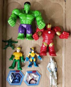 lot 108 image: Marvel Action Figurines