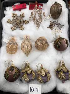 lot 1014 image: Mixed Lot of 12 Christmas Ornaments snowflake chandler glass ball glitter