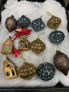 lot 1027 image: Mixed Lot of 12 Neutral Color Christmas Ornaments