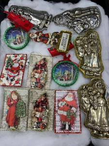 lot 1037 image: Mixed Lot of 12 Santa Christmas Ornaments