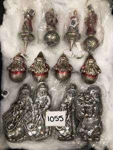 lot 1055 image: Mixed lot of 12 Christmas Ornaments Santa Silver