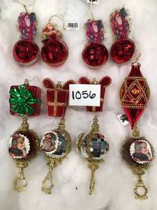 lot 1056 image: Mixed lot of 12 Christmas Ornaments Red & Gold