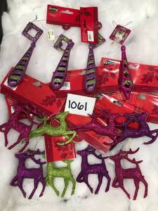 lot 1061 image: Mixed lot of 12 Christmas Ornaments