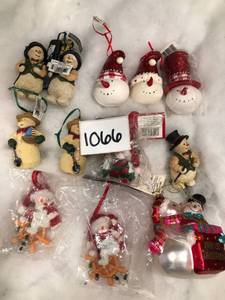 lot 1066 image: Mixed lot of 12 Christmas Ornaments