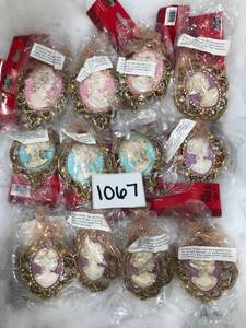 lot 1067 image: Mixed lot of 12 Christmas Ornaments