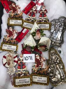 lot 1071 image: Mixed lot of 12 Christmas Ornaments