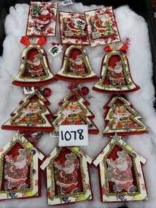 lot 1078 image: Mixed Lot of 12 Framed Santa Christmas Ornaments