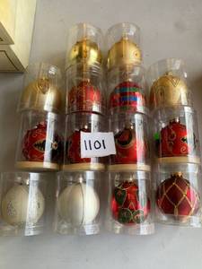 lot 1101 image: Lot of 14 Glass Ball Christmas Ornaments