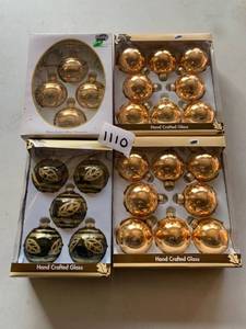 lot 1110 image: Lot of 25 Gold and Black Glass Ball Christmas Ornaments