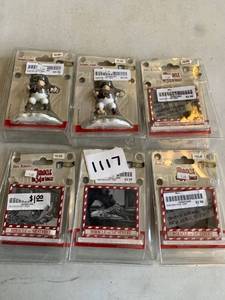lot 1117 image: Lot of 6 Movie Memory Christmas Decor
