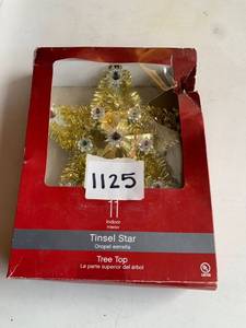 lot 1124 image: Tinsel Star Gold Christmas Tree Topper