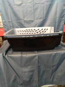 lot 11704 image: PET KENNEL BLACK & GRAY ( MODEL # K113)