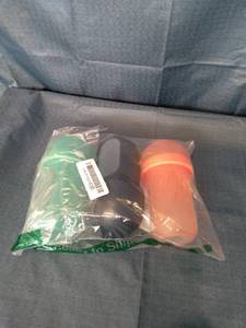 lot 11742 image: BOAN NURSH SILICONE POUCH BOTTLES (SET OF 3) VARIETY COLORS